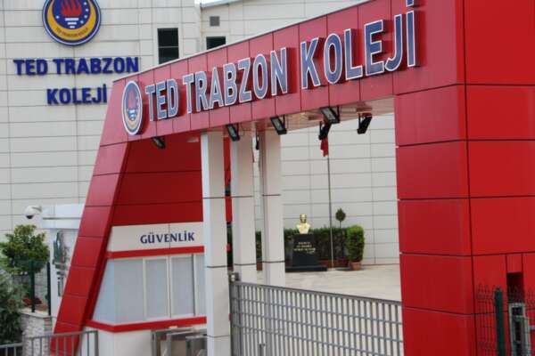 مدرسة تيد الخاصة في طرابزون Özel TED Koleji Trabzon Kampüsü