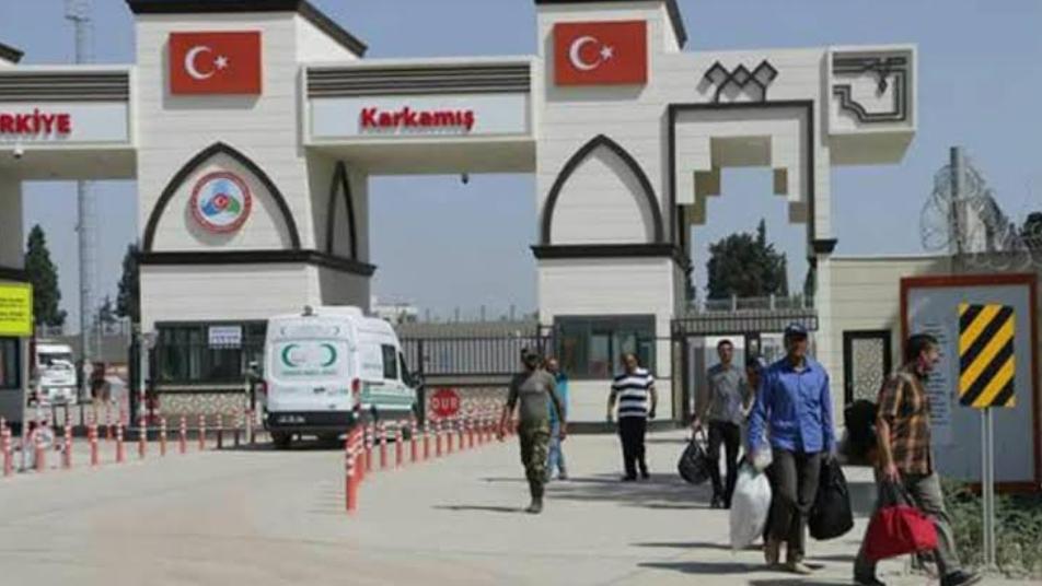 معبر جرابلس الحدودي يغلق أبوابه أمام عودة السوريين إلى تركيا