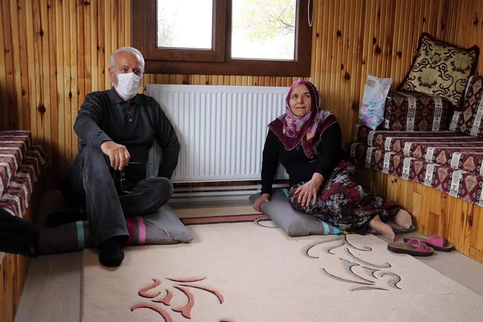 رجل تركي استثمر عقله وتخلص من فواتير الكهرباء والتدفئة بهذه الطريقة
