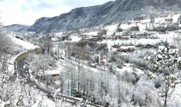 العمل على فتح 250 طريق أغلقتها الثلوج.