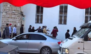 شاب سوري يهاجم البوليس في اسكندرون