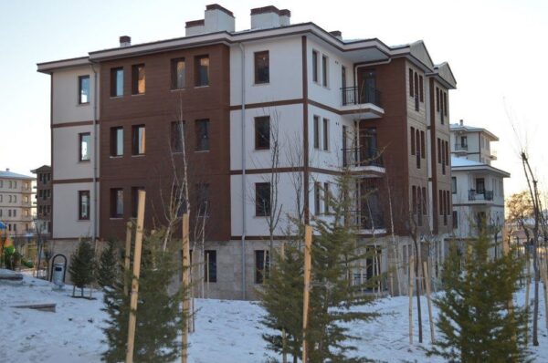 الحكومة التركية تبني 8 الاف منزلاً في إلازيغ 2