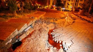 إعصار إزمير 2 1