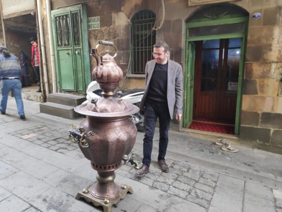 سماور شاي نحاسي عملاق في غازي عنتاب 3