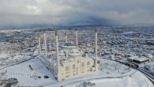 مسجد تشاملجا في اسطنبول