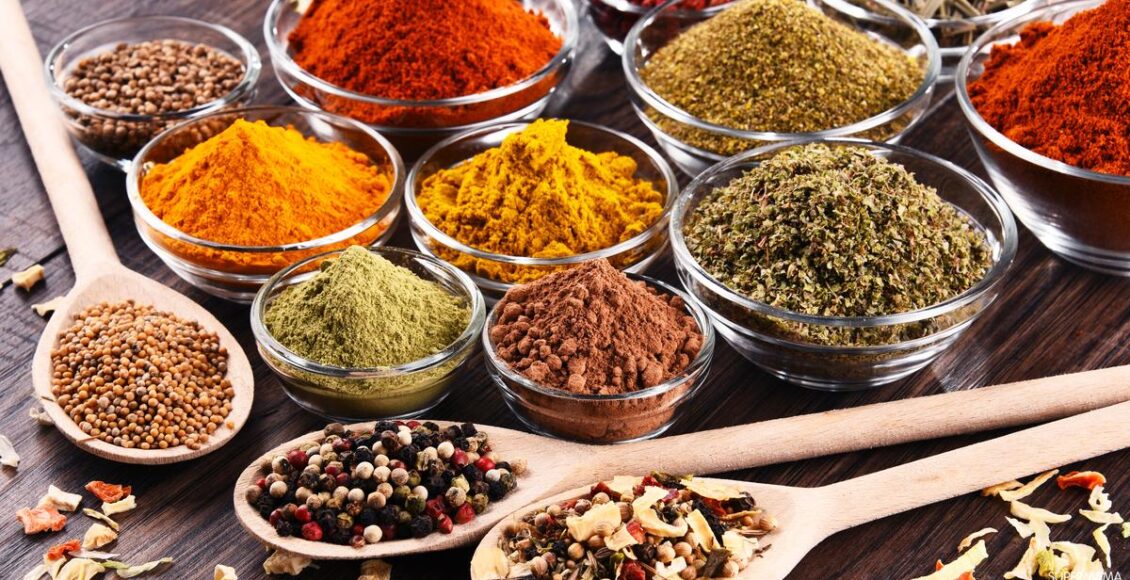 البهارات والتوابل في اللغة التركية