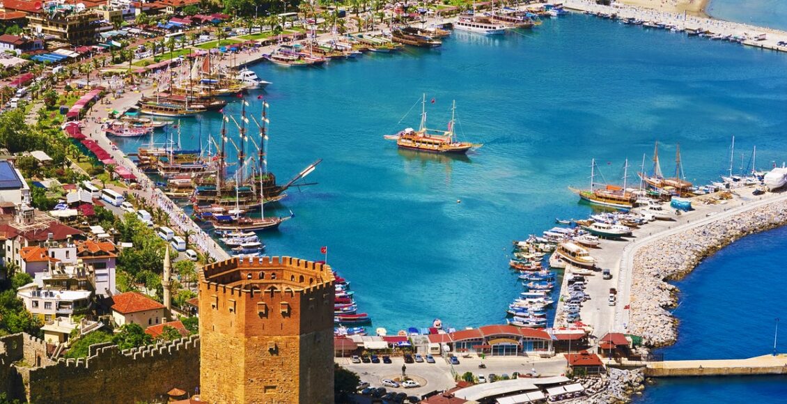 السياحة في ألانيا التركية