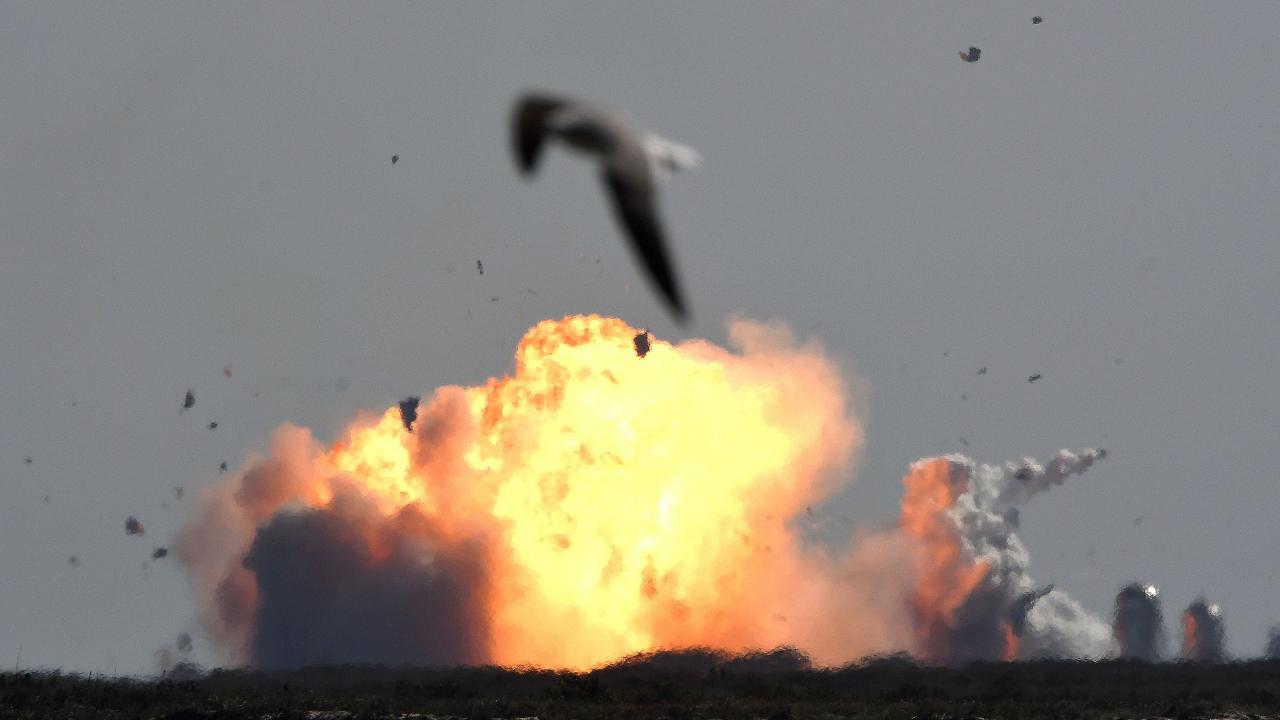 انفجار صاروخ لشركة سبيس اكس