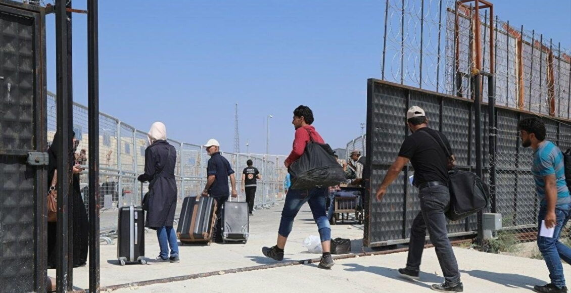 عدد السوريين العائدين إلى بلادهم