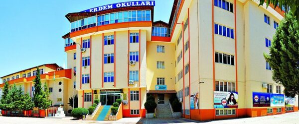 مدرسة "أردام كولجي" الخاصة Özel Erdem Koleji