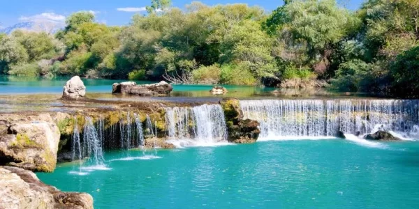 شلال مانافجات في أنطاليا