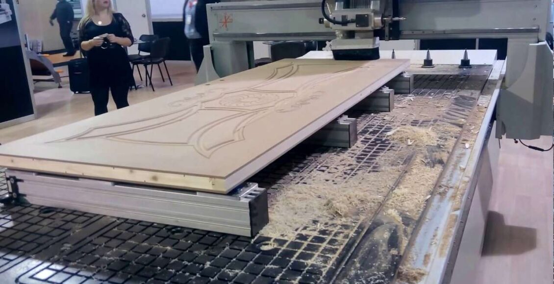 دورة سي ان سي للأثاث في تركيا