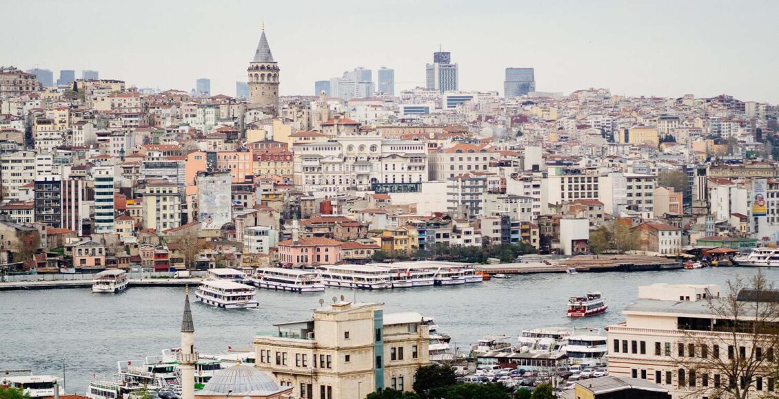 الأحياء صورة جوية لمنطقة في اسطنبول - الأحياء المغلقة في اسطنبول أمام الأجانب