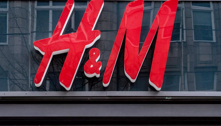 لوغو موقع وتطبيق اتش اند ام (H&M)