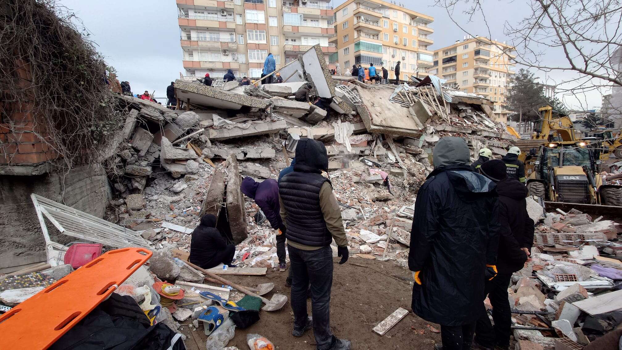 مساعدات الزلزال في تركيا