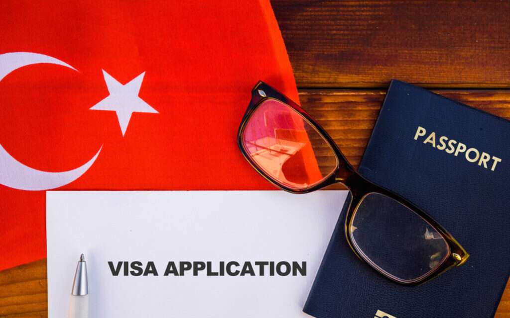 صورت تعبيرية - جواز سفر - فيزا - تقديم دعوة الاهل والاقارب إلى تركيا