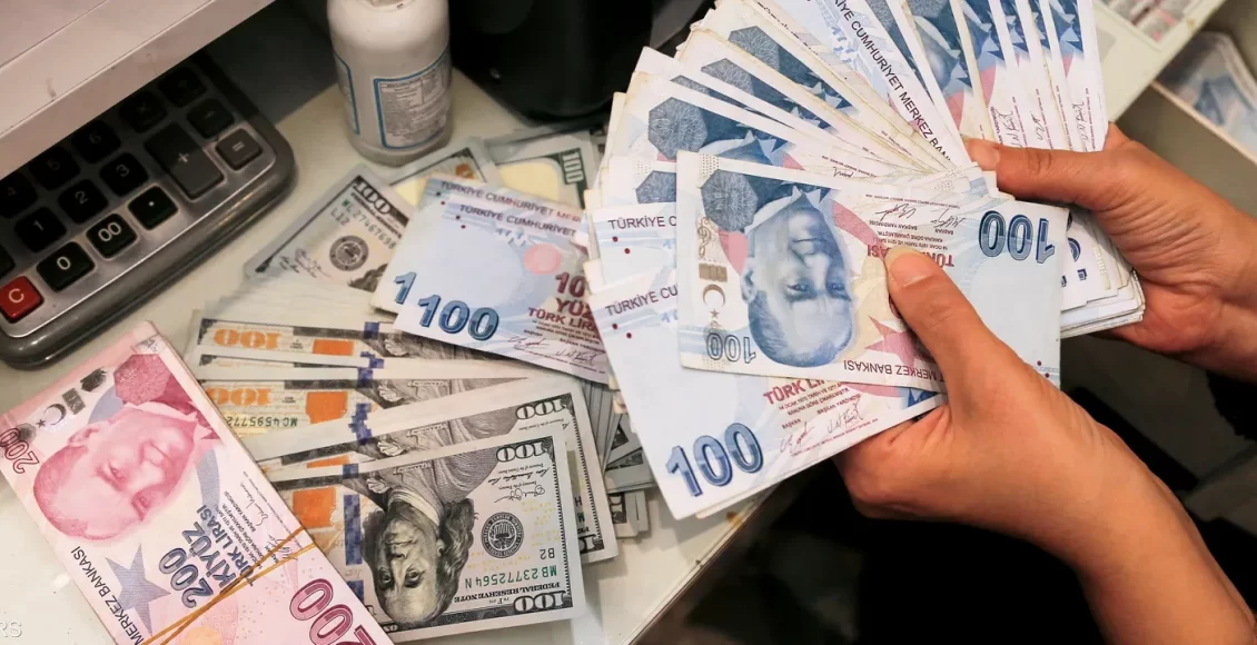 مبلغ من المال - مساعدات يحصل عليها السوريين في تركيا