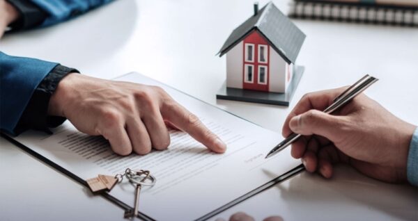 توقيع عقد ايجار منزل بين المستأجر والمالك- حقوق المستأجر في تركيا
