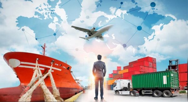 تعبيرية- مجموعة من  وسائل النقل المستخدمة في الشحن الدولي من تركيا إلى أوروبا