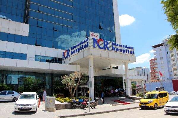 الواجهة الأمامية لمبنى مستشفى ني جي ري الدولي (Özel NCR İnternational Hospital) في غازي عينتاب