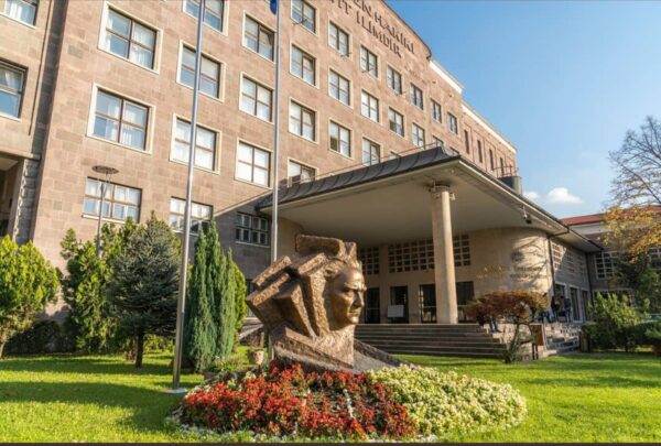 جامعة أنقرة (Ankara Üniversitesi)
