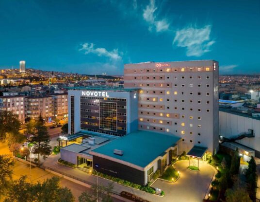 منظر بناء فندق نوفوتيل في غازي عنتاب Hotel Novotel من الخارج