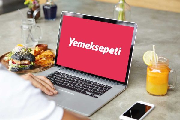 تطبيق Yemeksepeti لتوصيل الطعام للمنزل في تركيا