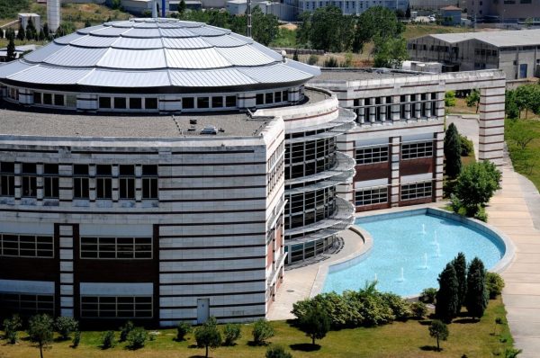جامعة سابانجي (Sabancı University) الخاصة في تركيا