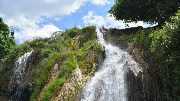شلال في قرية ساكجو (Sakçagözü) في غازي عنتاب التركية