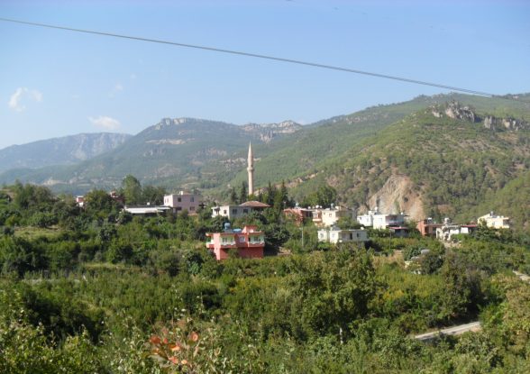 قرية أوزوملو (Üzümlü) في غازي عنتاب