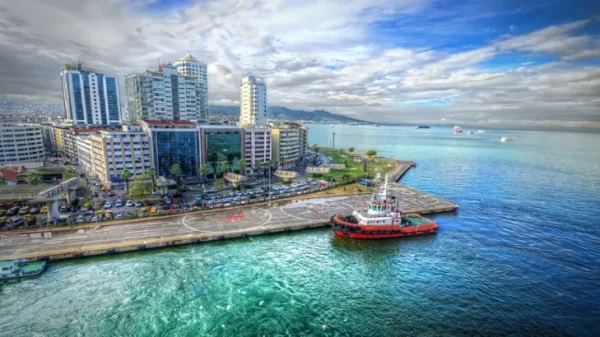 مدينة إزمير التركية